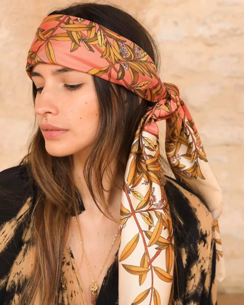 Tying a Headscarf 