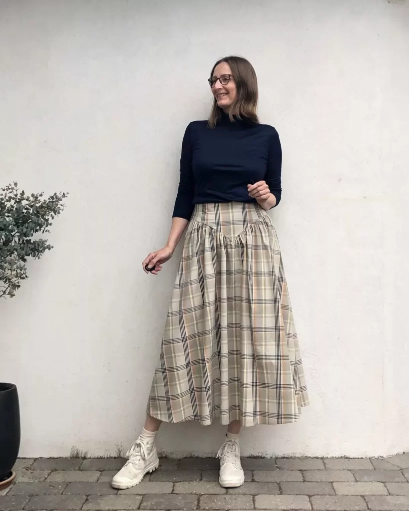 how to wear a midi skirt