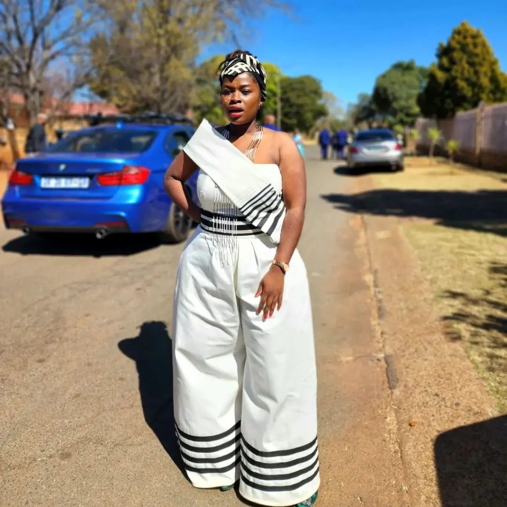 Fashionable Xhosa Traditional Attires and Dresses for Elegant Ladies
