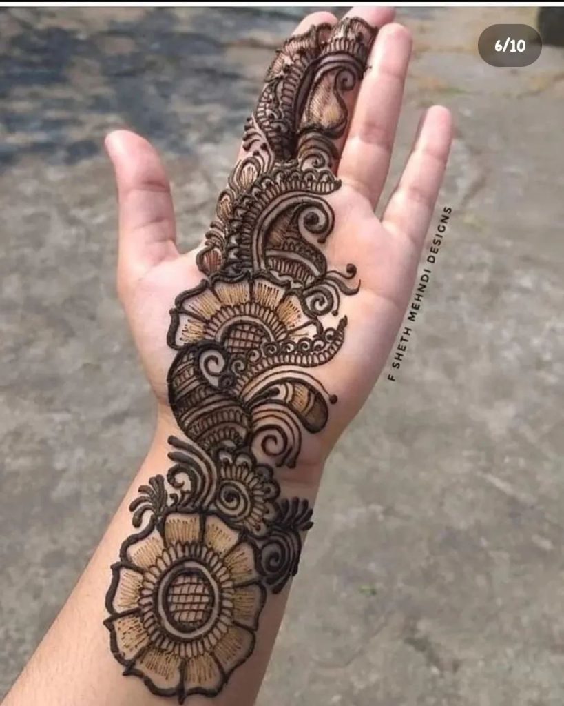 most loved heart shaped mehndi designs