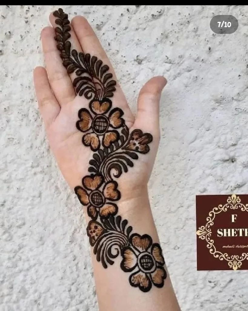 most loved heart shaped mehndi designs