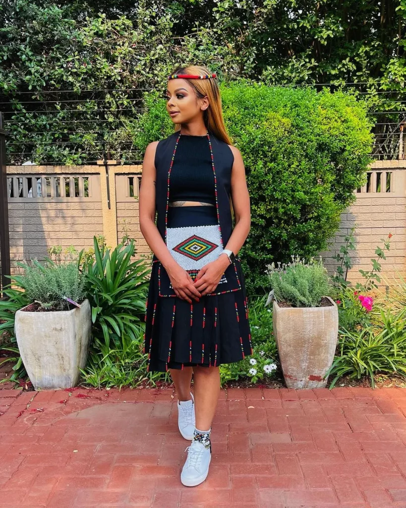 Black top and skirt for Zulu women