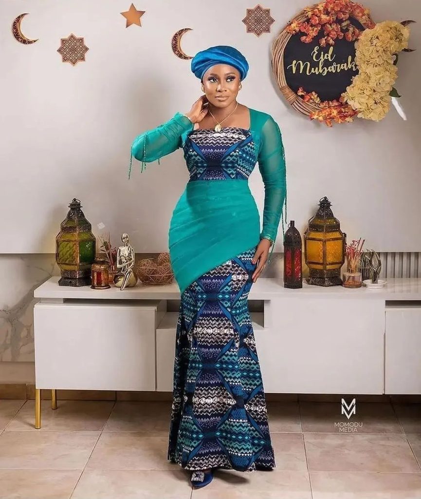 Gorgeously Stunning Ankara And Lace Aso Ebi styles For Owambe Weekends