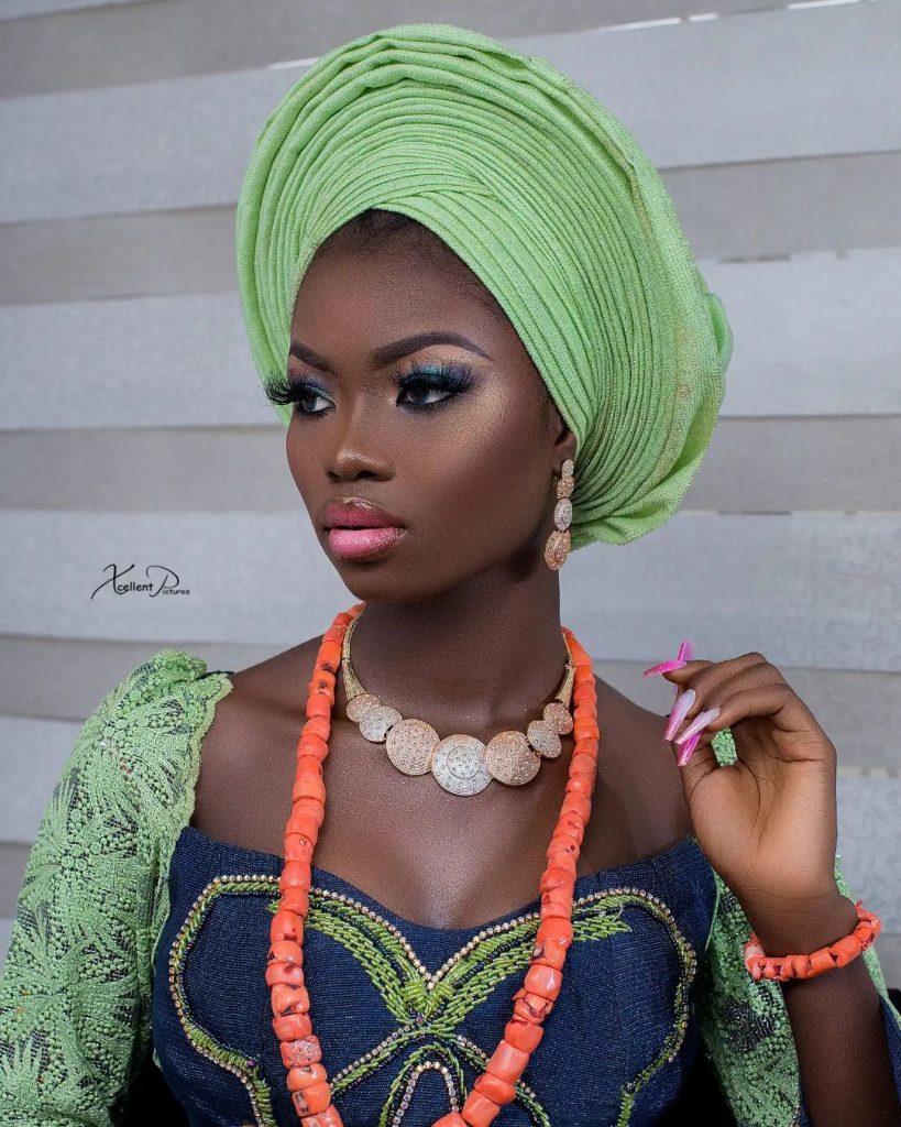 Hot Aso Ebi Styles For Owambe Weekends