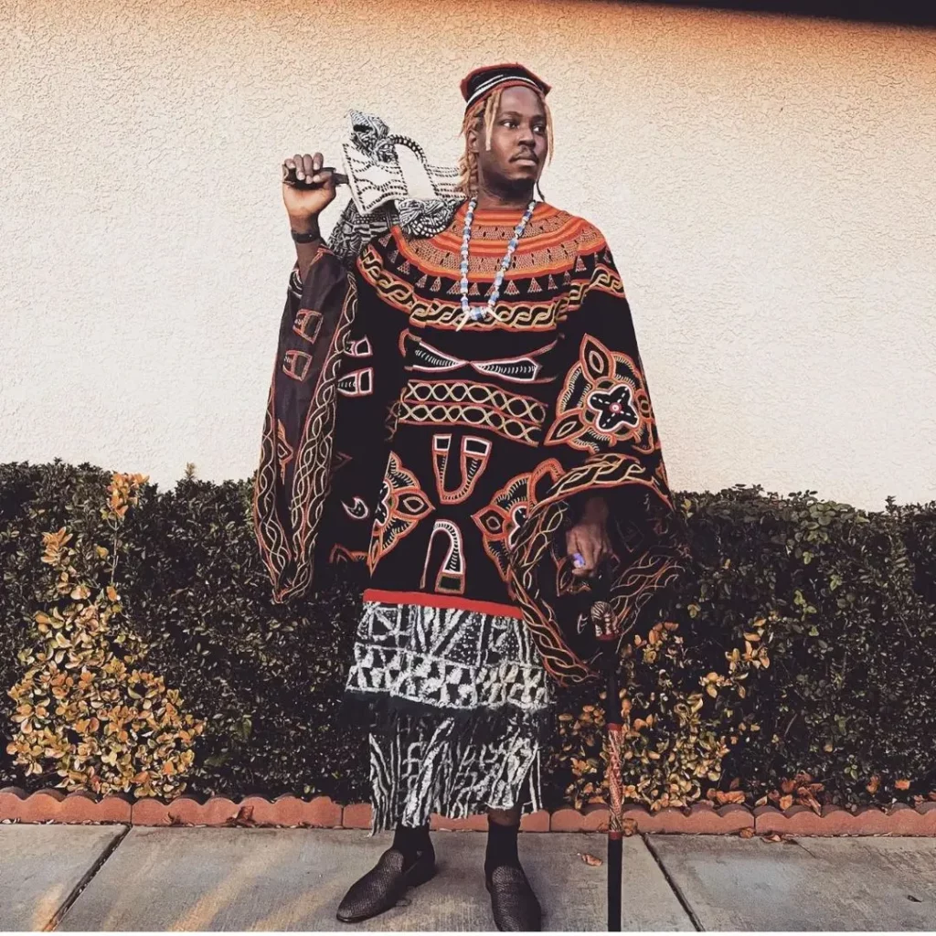 Toghu: traditional outfit of Northwestern Cameroon