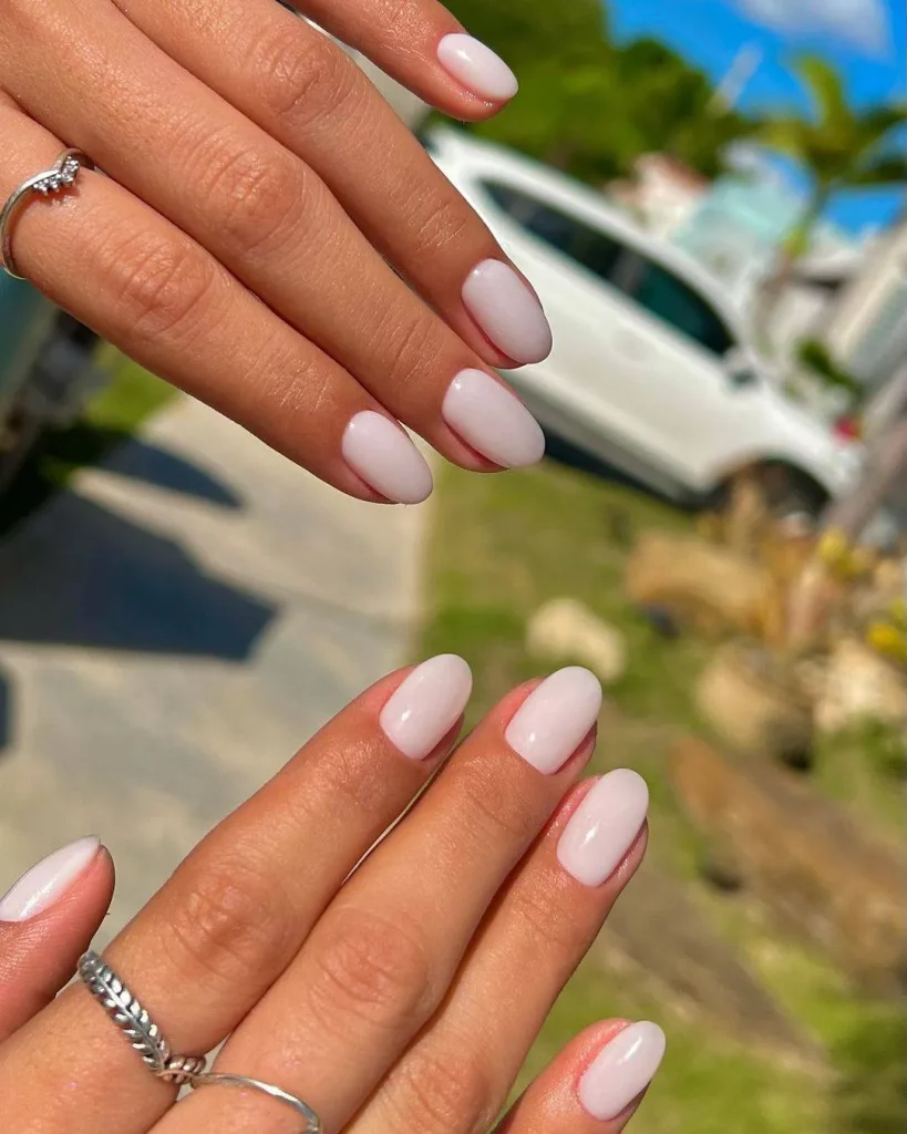 Classic French Manicure 