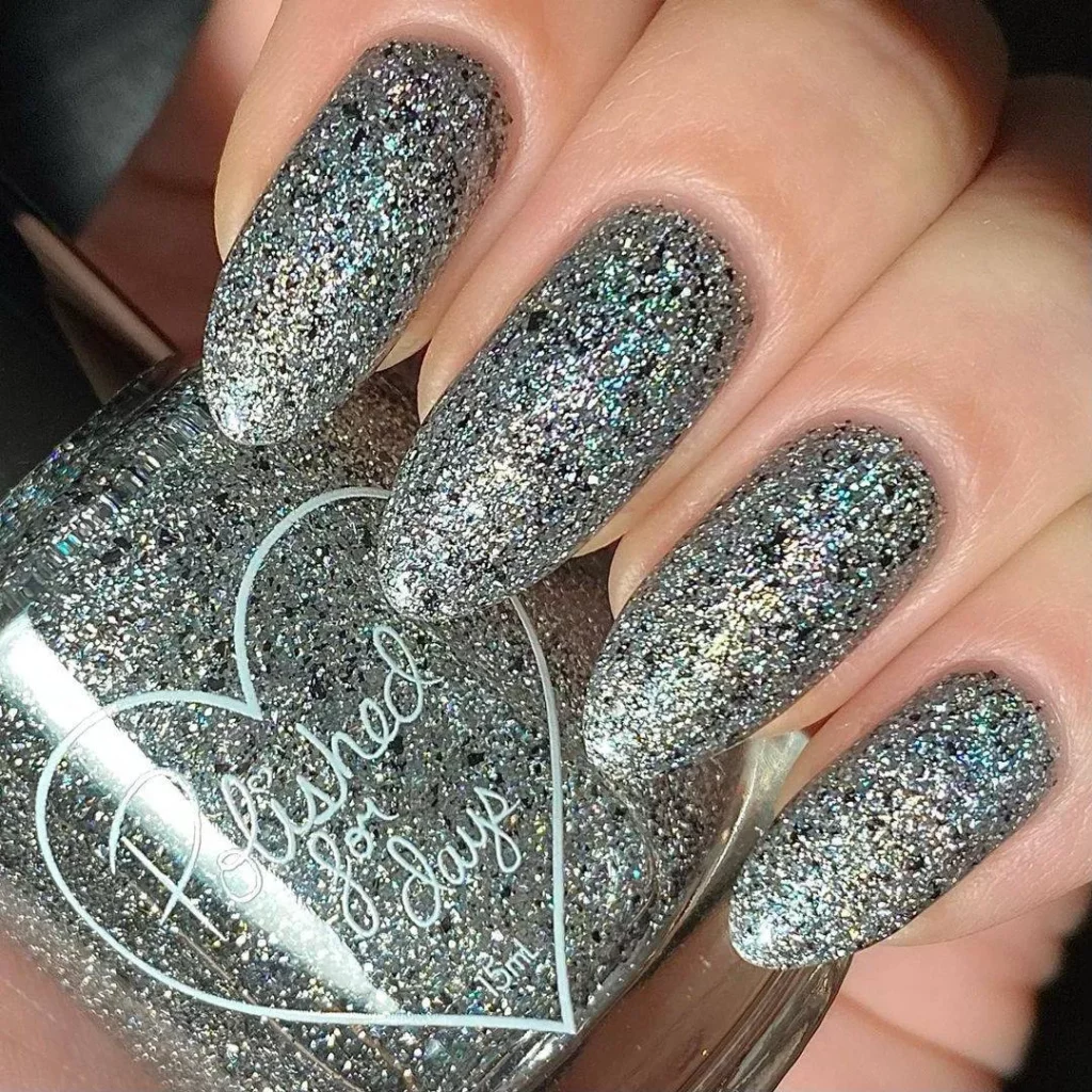 Latest Silver Nail Art Trends 