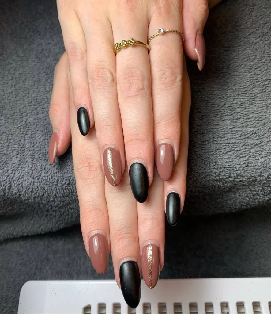 striped taupe nail designs