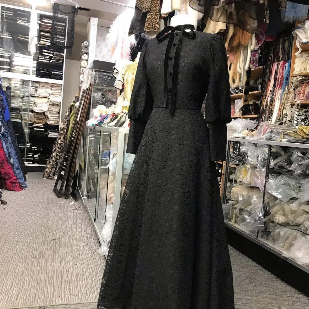 black lace formal gowns