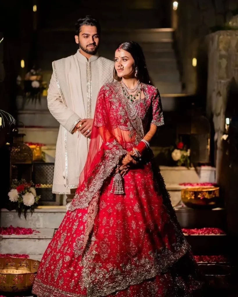 What is the scarf of lehenga called?
