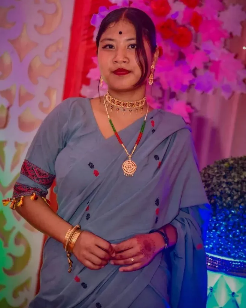 traditional attire worn by women in Assam