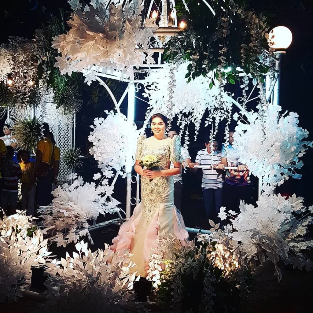filipiniana wedding dress